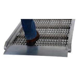 Vestil Aluminum Grip-Strut Walk Ramp