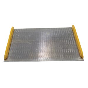 Vestil Aluminum Dock Board Steel Curb