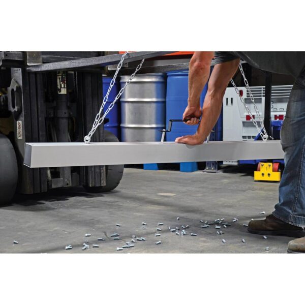 Vestil Heavy Duty Magnet Sweeper Chain Hang