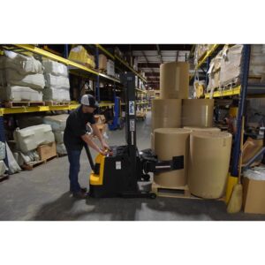 Vestil S-MU-VRGR-72 Vertical Roll Gripper/Rotator, 800# Capacity