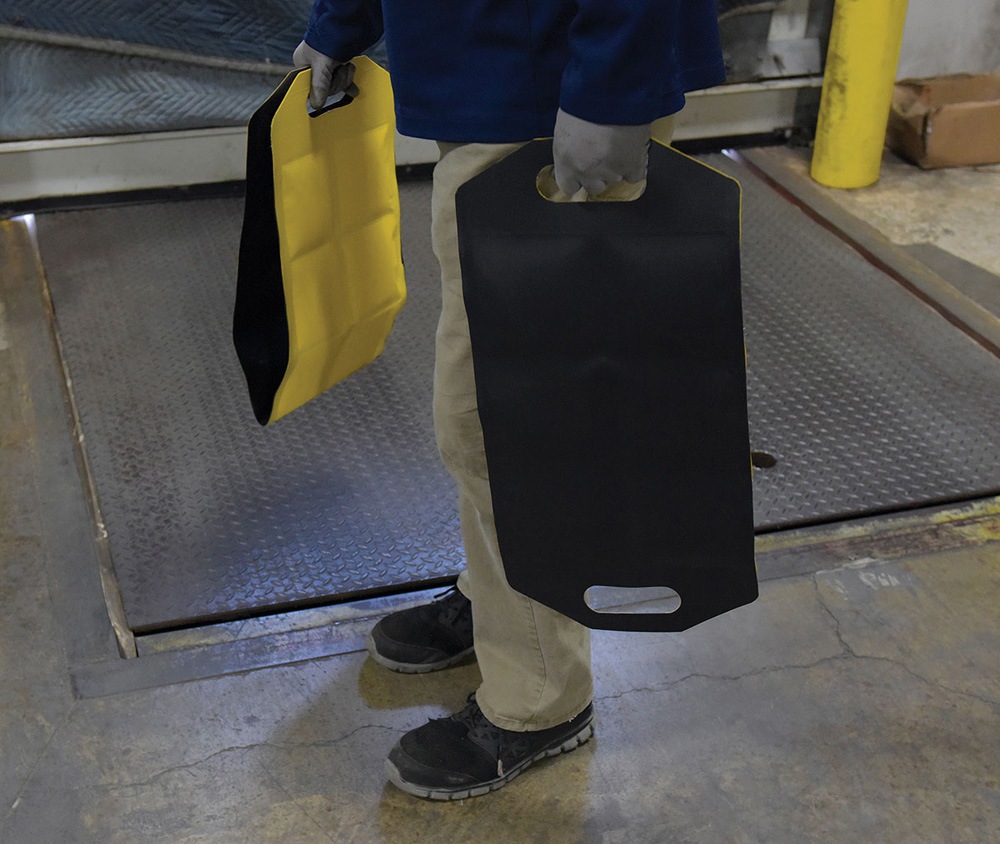 Vestil Vinyl Dock Draft Mats - Black/Yellow