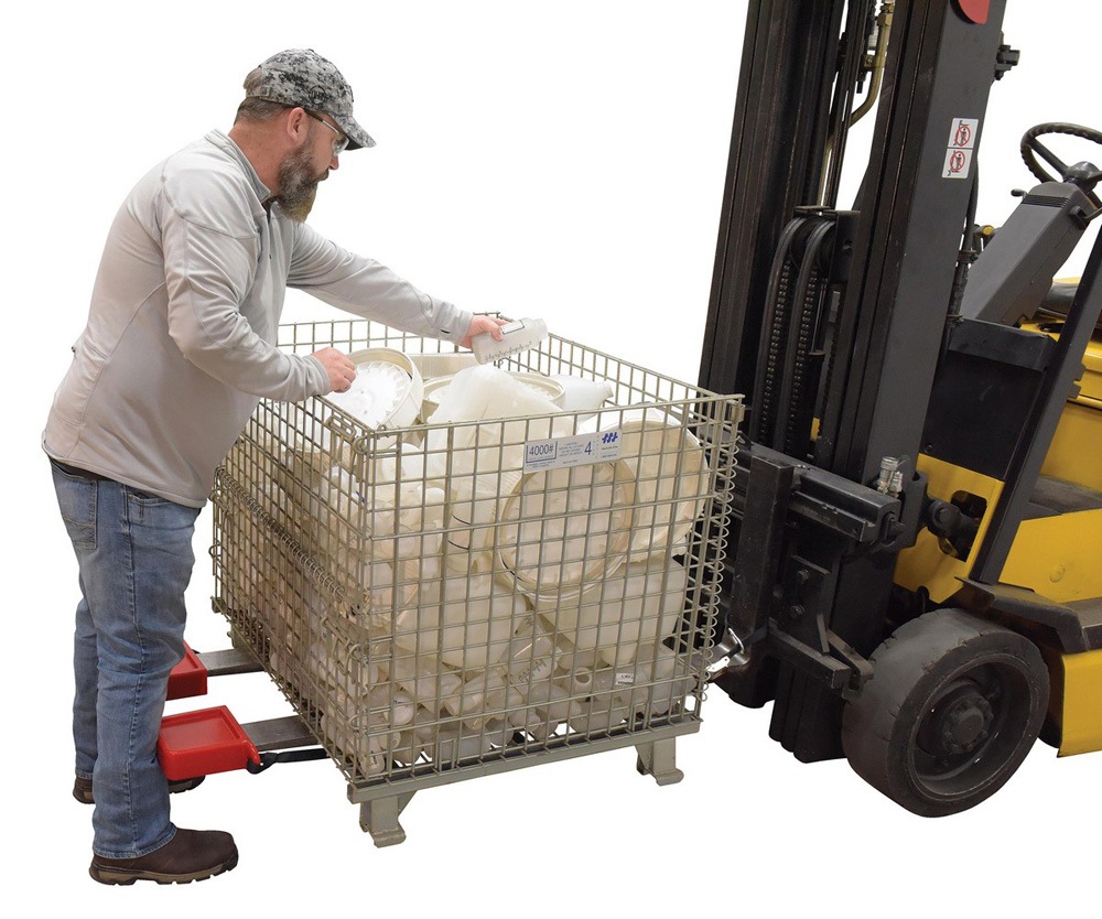 Vestil 7-1/4" x 7-3/4" x 1-1/2" Thick Fork Tip Protector